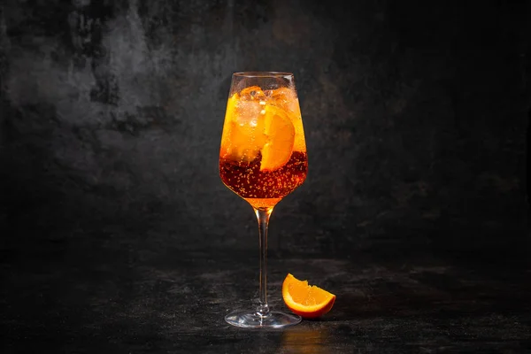 Verre de cocktail de spritz d'aperol — Photo