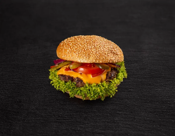 Deliciosa hamburguesa fresca —  Fotos de Stock