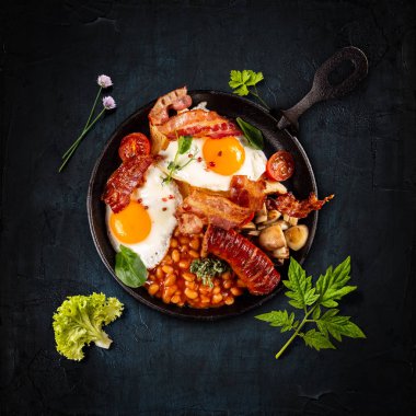 Tam İngiliz kahvaltısı 