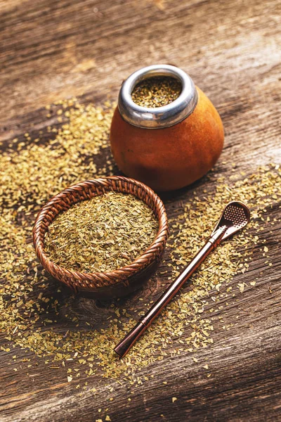 Mate çay yaprakları yığını — Stok fotoğraf