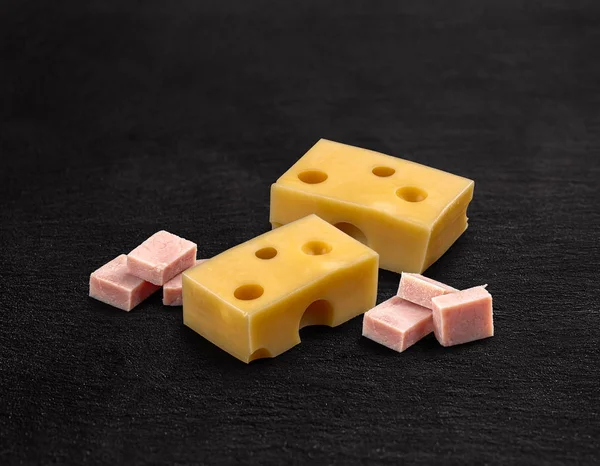 Ham and cheese cubes — Stock Photo, Image