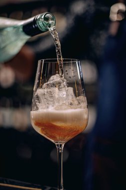 Barmen iş başında