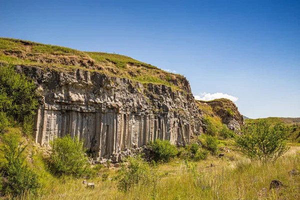 Vertical basalt wall — Stock Photo, Image