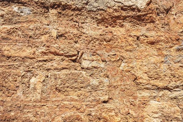 Vecchio muro di pietra danneggiato — Foto Stock