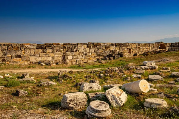 Old ancient ruins — Stock Photo, Image
