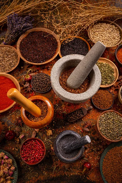 Aromatische indische Gewürze — Stockfoto