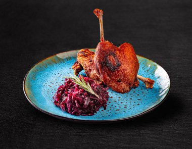 Uyumlu ördek bacakları