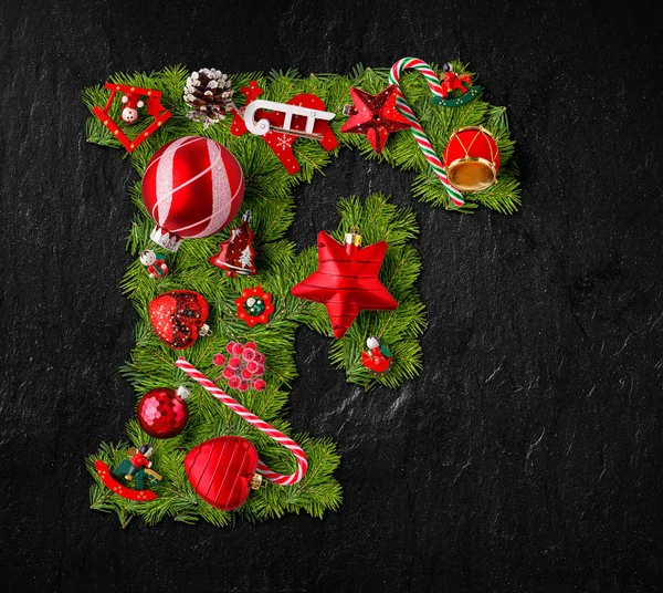 크리스마스 트리 장식품으로 만든 F 자 — 스톡 사진