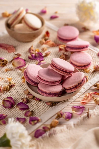 Macarons franceses rosa — Fotografia de Stock