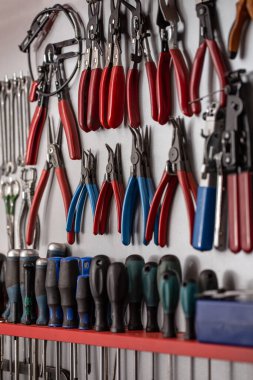 Farklı araçlar kümesi