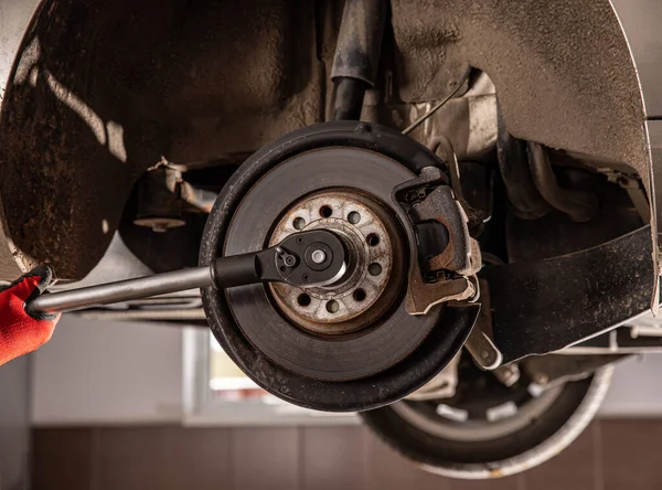 Auto Riparazione Auto Centro Assistenza Cuscinetti Meccanici Ruote Controllo Officina — Foto Stock