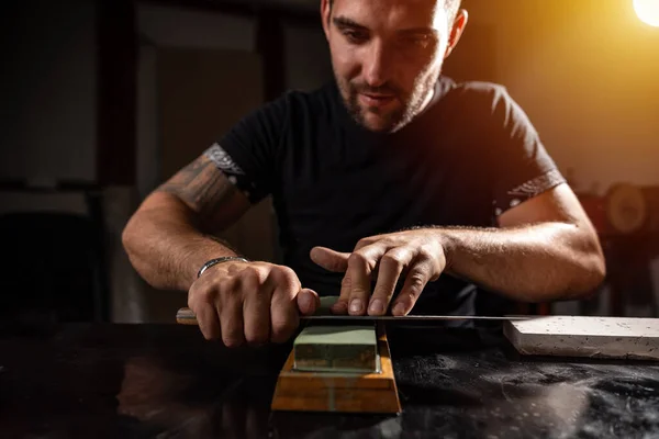 Knife sharpening concept — Stock Photo, Image