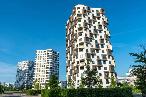 在德国慕尼黑看到的现代高层公寓建筑 免版税图库图片