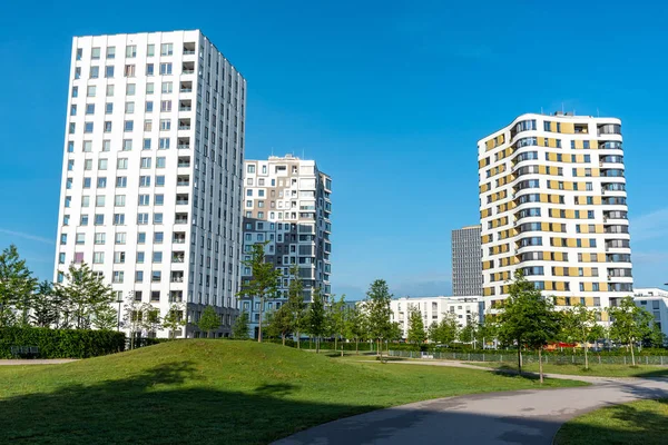 Edifícios Modernos Apartamentos Vários Andares Vistos Munique Alemanha — Fotografia de Stock