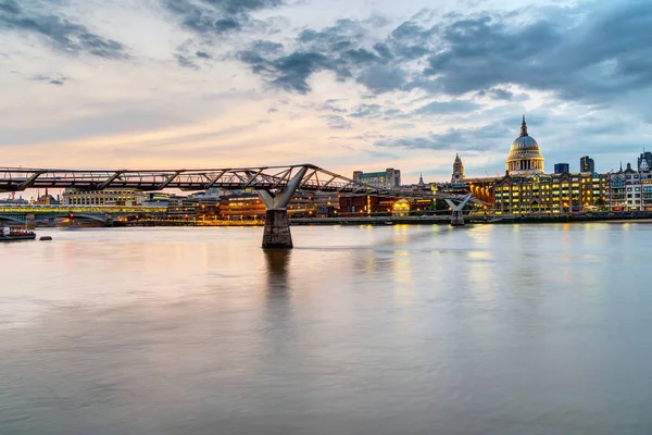 Millennium Bridge Paul Cathedral London Just Sunset — Fotografia de Stock