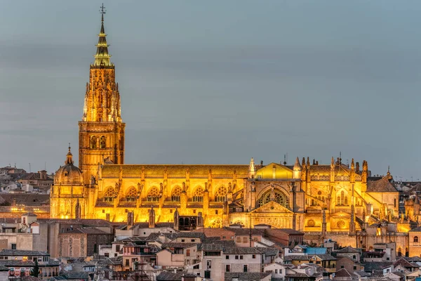 Mariakatedralen Toledo Spania Skumringen – stockfoto