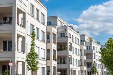 Beyaz modern daire Berlin, Almanya'da gördüm evler satırı