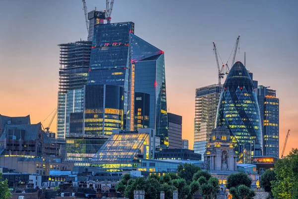 Güneş Battıktan Sonra Londra Şehir Gökdelenler — Stok fotoğraf