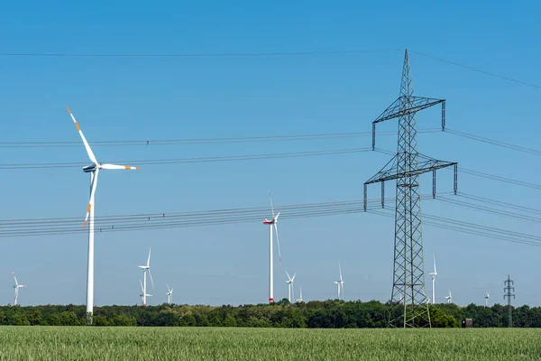 Overhead Macht Lijn Wind Turbines Gezien Landelijke Duitsland — Stockfoto