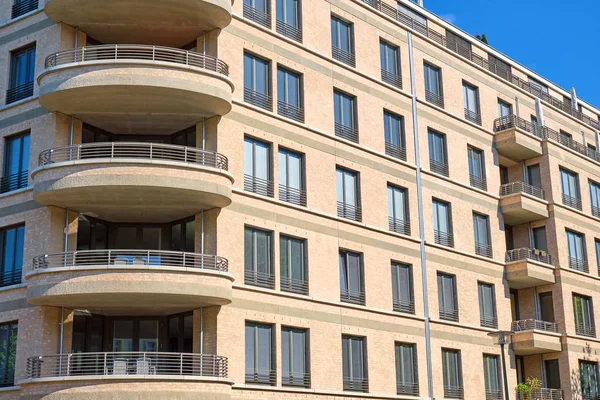 Detalle Una Casa Apartamentos Beige Vista Berlín Alemania —  Fotos de Stock