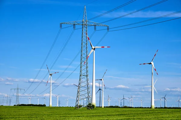 Overhead Power Lines Wind Engines Sunny Day Seen Germany — Stock Photo, Image