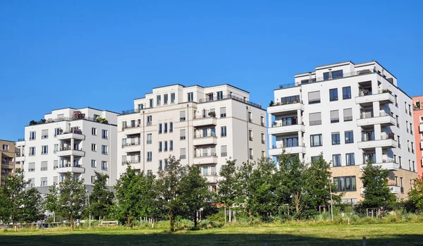 Moderno Apartamento Casas Com Parque Verde Visto Berlim Alemanha — Fotografia de Stock
