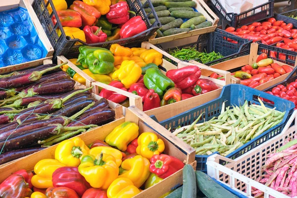 Paprika Och Andra Grönsaker Till Salu Marknad Neapel Italien — Stockfoto