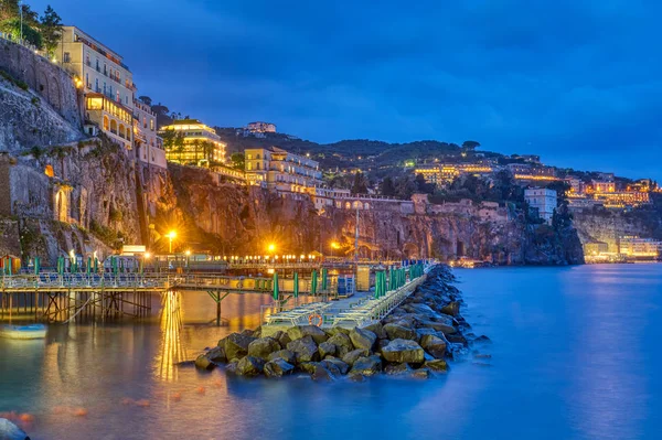 Los Acantilados Sorrento Costa Italiana Amalfi Por Noche — Foto de Stock