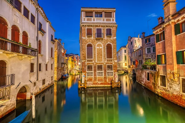 Pequeño Canal Venecia Italia Por Noche — Foto de Stock
