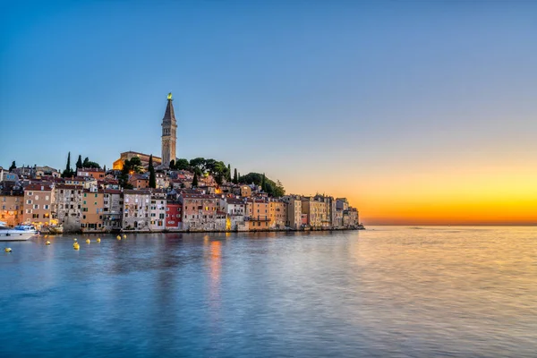 Krásné Staré Město Rovinj Chorvatsku Při Západu Slunce — Stock fotografie