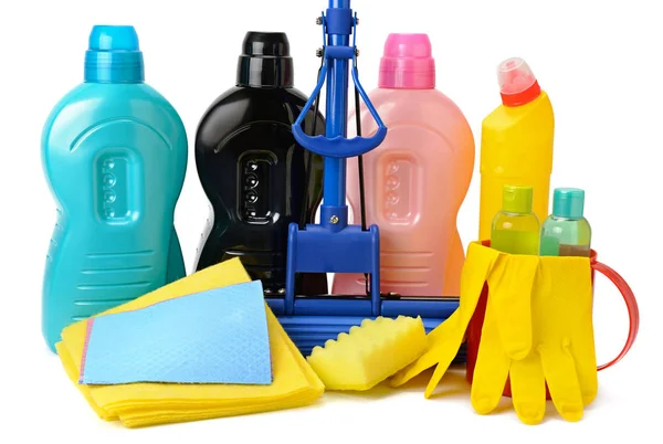 Banyo, tuvalet, arka planda izole mutfak için temizleyici.