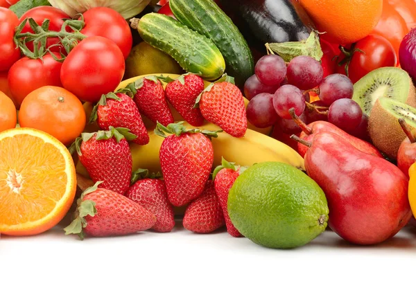 Kolekcja przydatnych warzyw, owoców i jagód izolowanych na whi — Zdjęcie stockowe