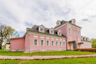 Rusya'nın klasik bir tarzda bir eski manor