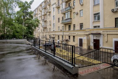 Eski Moskova'da bina konut