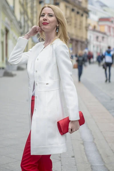 Fashionable Young Blonde Spring Fashionable Suit Shopping Bag Center Moscow — Stock Photo, Image