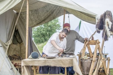 Kymry, Rusya - 26 Temmuz 2018 etnik Festivali. Ortaçağ Eski Rus köy hayatı