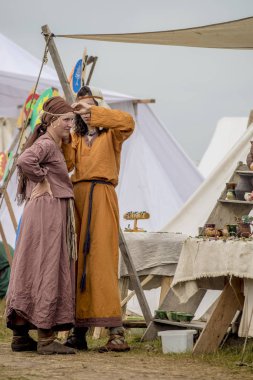 Kymry, Rusya - 26 Temmuz 2018 etnik Festivali. Ortaçağ Eski Rus köy hayatı