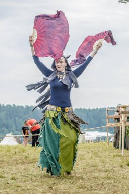 Kymry, Rusya - 26 Temmuz 2018 etnik Festivali. Eski halk oyunları