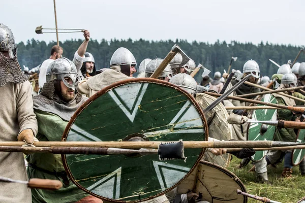 Kymry Oroszország Július 2018 Fesztivál Csata Reenactors Ősi Középkori Harcosok — Stock Fotó