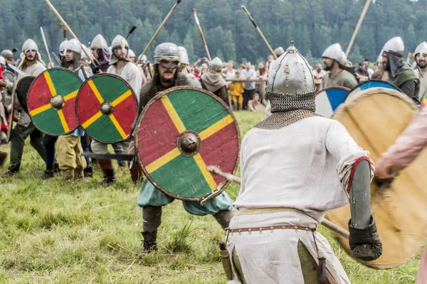 Kymry Oroszország Július 2018 Fesztivál Csata Reenactors Ősi Középkori Harcosok — Stock Fotó