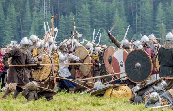Kymry Oroszország Július 2018 Fesztivál Csata Reenactors Ősi Középkori Harcosok — Stock Fotó