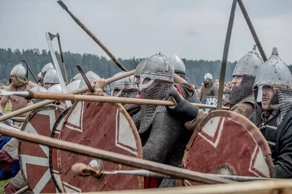 Kymry Oroszország Július 2018 Fesztivál Csata Reenactors Ősi Középkori Harcosok — Stock Fotó