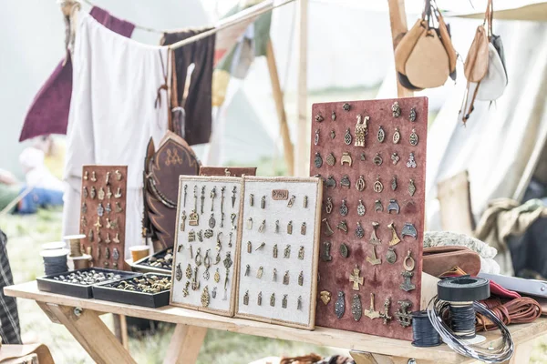 Čítač Veletrh Etnické Suvenýry Pro Turisty Amulety — Stock fotografie