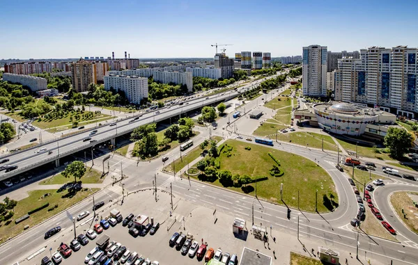 Una Zona Moderna Las Afueras Moscú Con Edificios Residenciales Varios — Foto de Stock