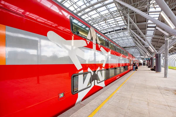 Москва Россия Июля 2020 Года Современный Пассажирский Поезд Новом Железнодорожном — стоковое фото