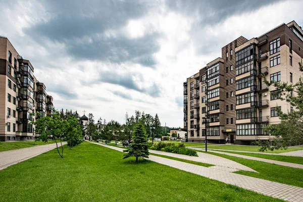 Prestige Wohngegend Mit Häusern Zentrum Von Moskau Einem Klaren Sommertag — Stockfoto