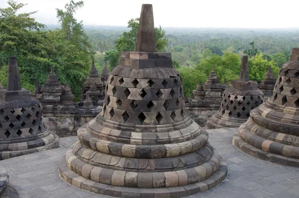 Endonezya Java Adasında Yogyakarta Yakınlarındaki Borobudur Tapınağında Stupas — Stok fotoğraf