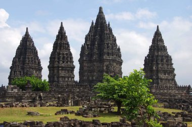 Endonezya 'da Java adasında Yogyakarta yakınlarındaki Prambanan Tapınağı