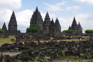 Endonezya 'da Java adasında Yogyakarta yakınlarındaki Prambanan Tapınağı