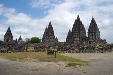 Endonezya 'da Java adasında Yogyakarta yakınlarındaki Prambanan Tapınağı